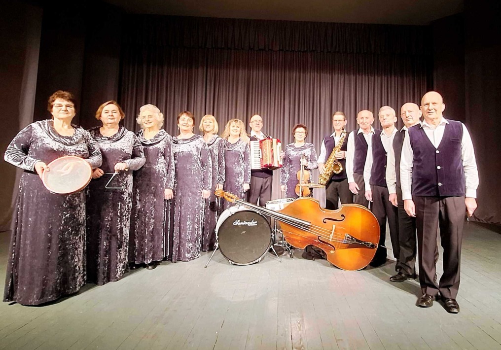 Mišrus vokalinis instrumentinis ansamblis PRIE NEVĖŽIO