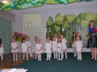 Kėdainių kultūros centro vaikų popchoras PERLIUKAS (vadovė Daiva Makutienė). 2014